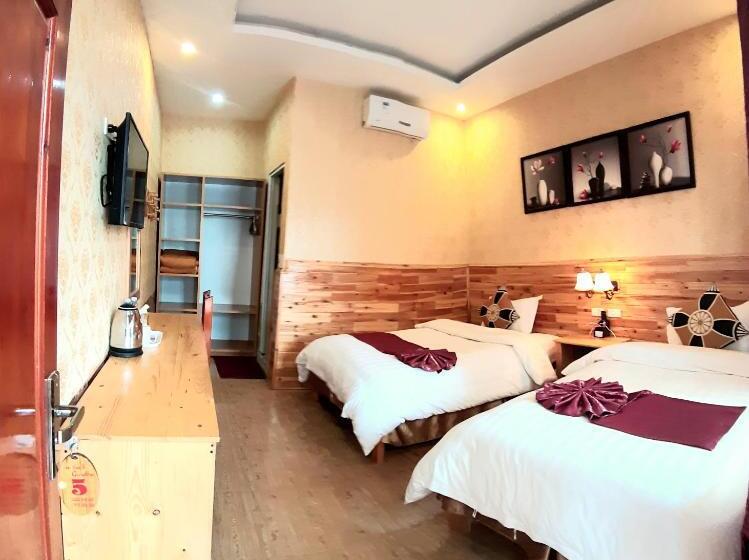 اتاق خانوادگی با چشم‌انداز باغ, Dang Khoa Garden Inn
