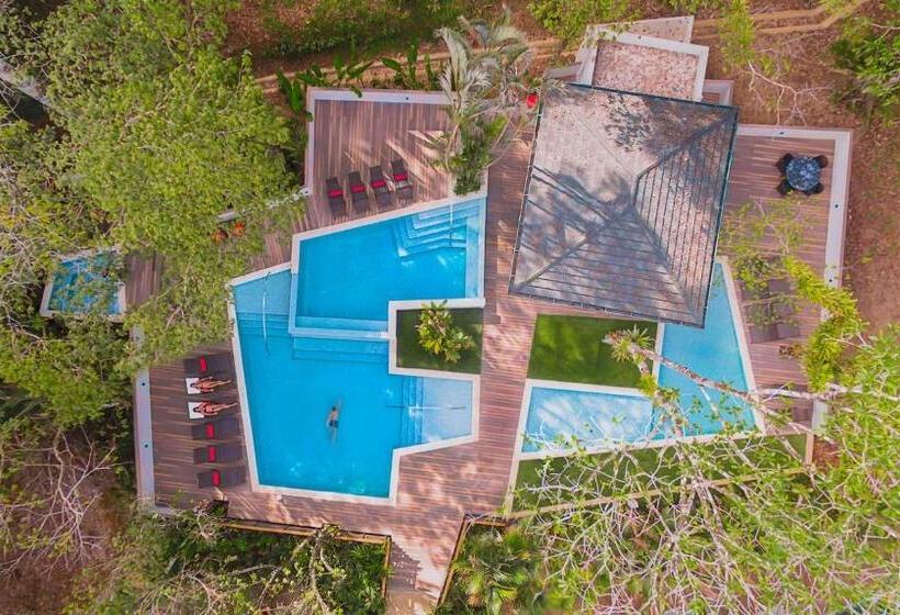 2 Bedroom Apartment with Views, Elan At Ballena Beach