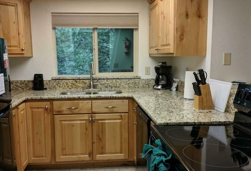 سوئیت 2 خوابه, Getaways At Timbers At Island Park Village
