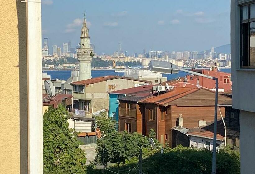 آپارتمان 1 خوابه با بالکن, Amida House