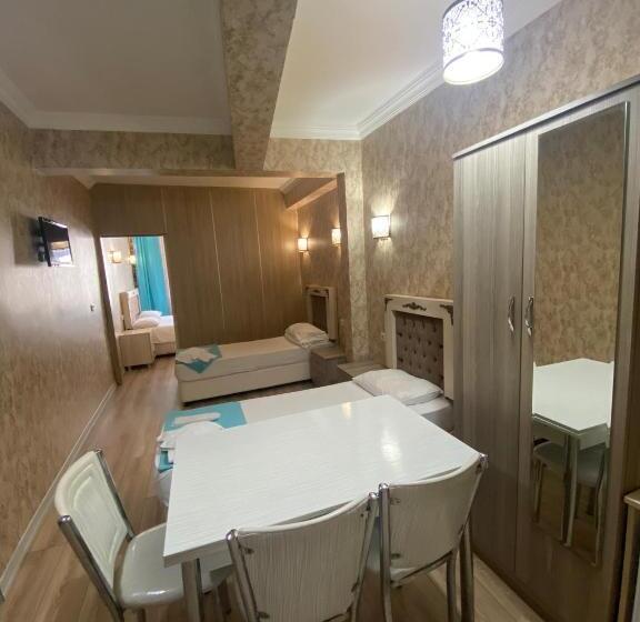 آپارتمان 2 خوابه, Amida House