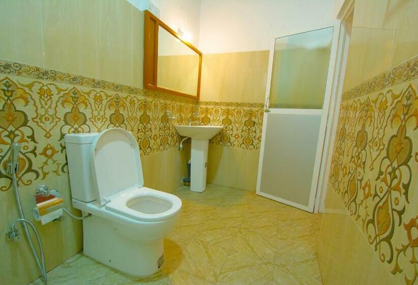 Superior Room, Kandy Riverside Villa