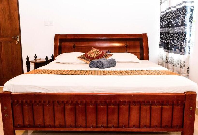 3 Bedroom Villa, Kandy Riverside Villa