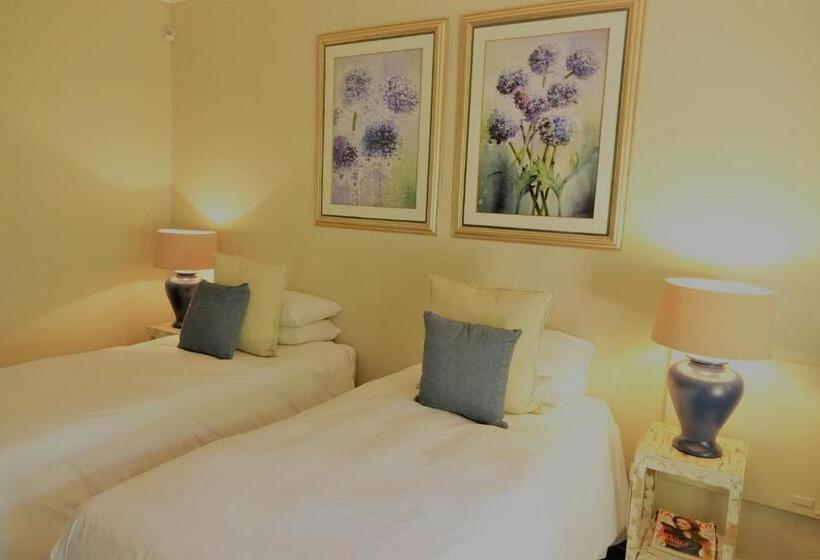 Номер Стандарт, Notting Hill Lodge