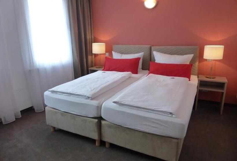 Номер Стандарт, Rheinhotel Zur Krone