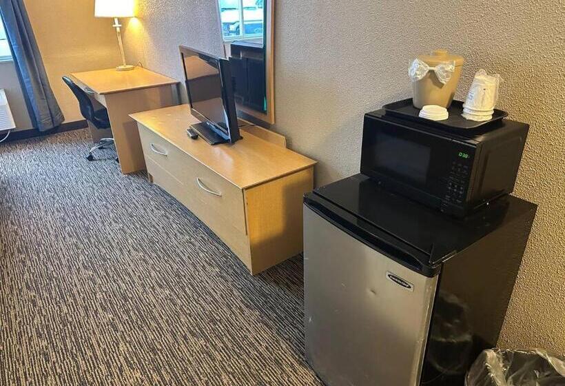 Люкс Deluxe Кровать Кинг, Baymont By Wyndham Lawrenceburg