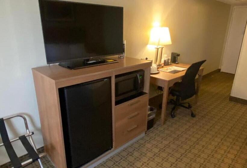 스탠다드 룸, Clarion Inn Harpers Ferrycharles Town