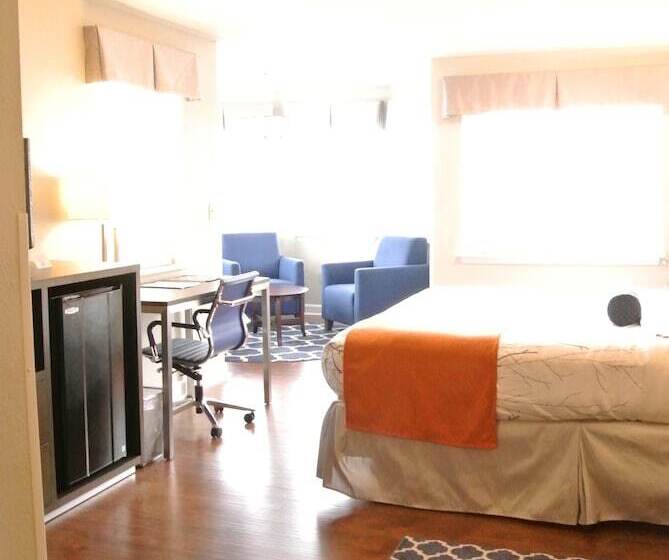 سوییت جونیور, Guesthouse Inn & Suites Lexington