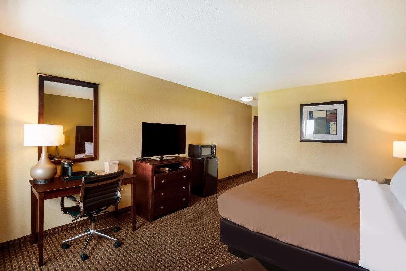 اتاق استاندارد با تخت بزرگ, Quality Inn