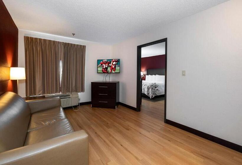 Люкс Кровать Кинг, Red Roof Inn & Suites Dover Downtown