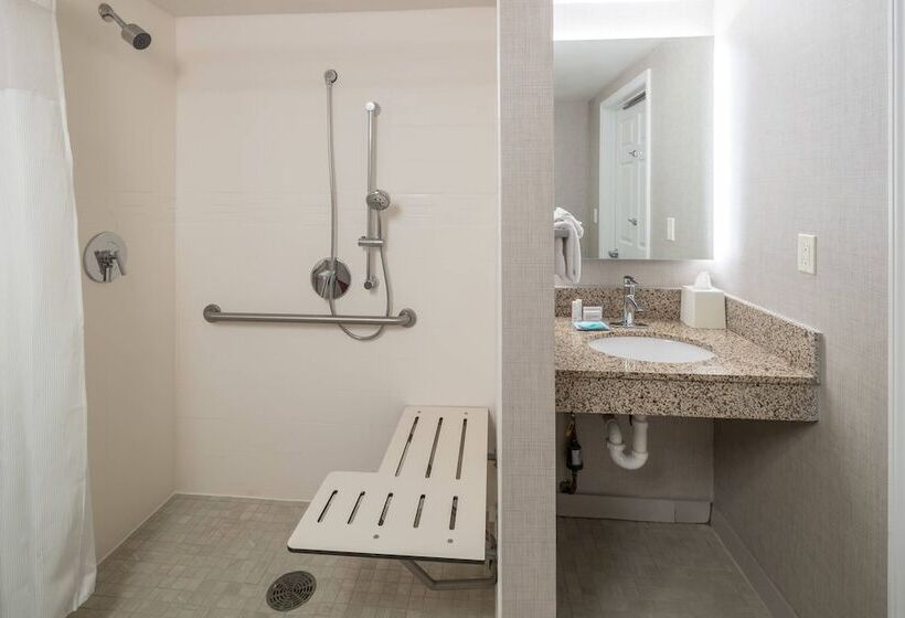 Люкс Адаптированный для Инвалидов, Residence Inn Boston Westford