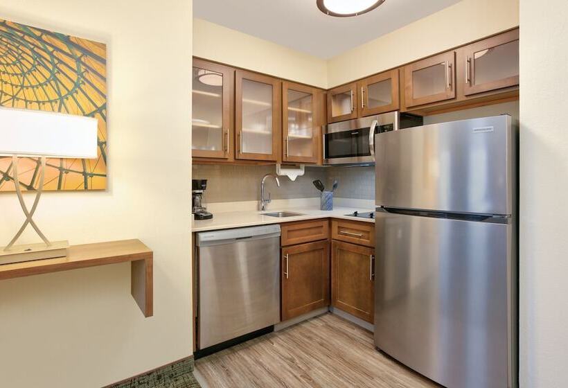 Люкс, Staybridge Suites Corning, An Ihg