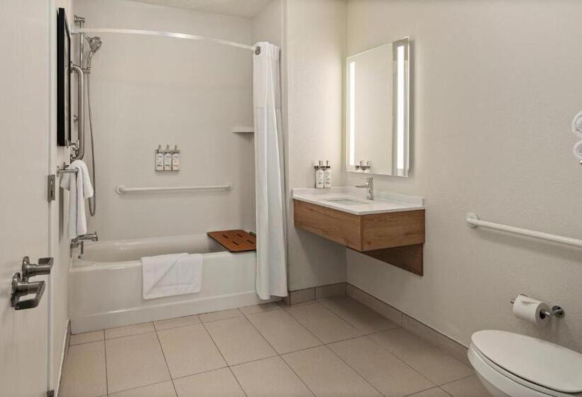 Люкс Адаптированный для Инвалидов, Staybridge Suites Minneapolis Bloomington, An Ihg