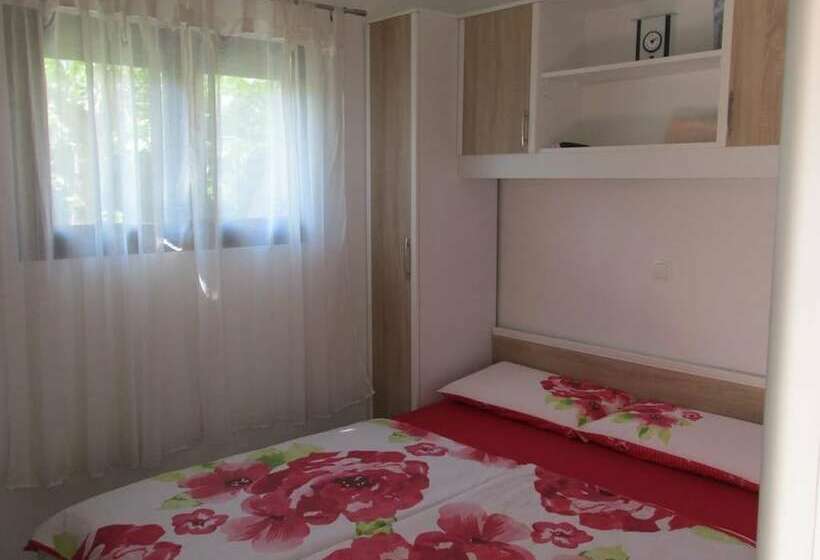 اتاق اکونومی, Guesthouse Suzy
