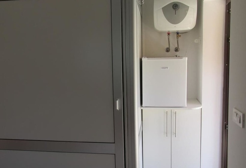 اتاق اکونومی, Guesthouse Suzy