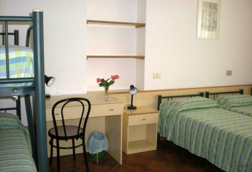 Номер Стандарт Трехместный, Casa Valdese Rio Marina
