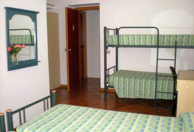 Четырехместный Номер Стандарт, Casa Valdese Rio Marina