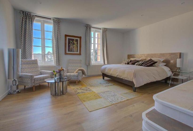 Люкс Deluxe Кровать Кинг, Chateau Du Palanquey & Spa