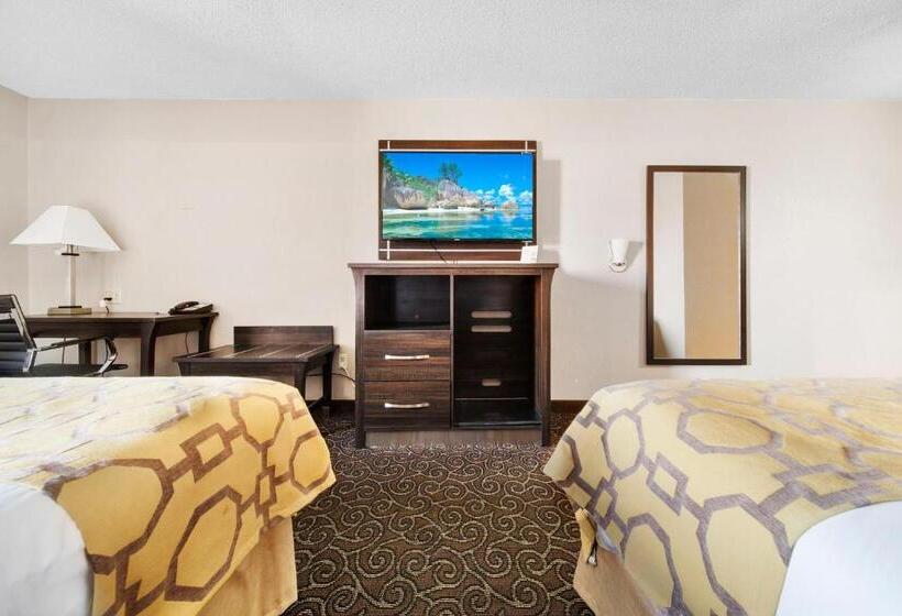 Номер Deluxe Адаптированный для Инвалидов, Baymont By Wyndham Muncie Near Ball State University