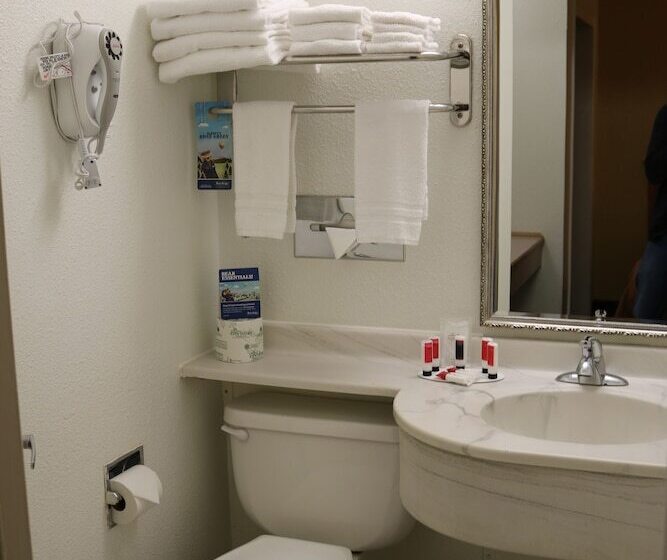 Номер Стандарт 2 Двуспальные Кровати, Travelodge By Wyndham Pendleton Or