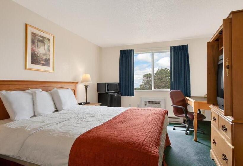 스탠다드 룸 킹사이즈 침대, Travelodge By Wyndham Port Of Tacoma Wa