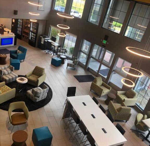２ダブルベッドのスタンダードルーム, Clarion Pointe Indianapolis Airport