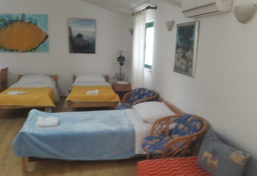 استودیوی استاندارد, Guest House Fosa