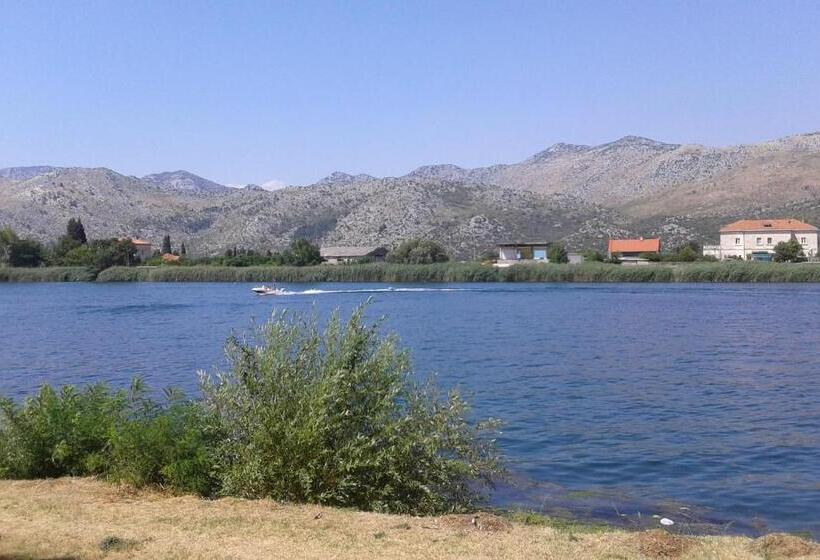 اتاق کلاسیک, Guest House Fosa