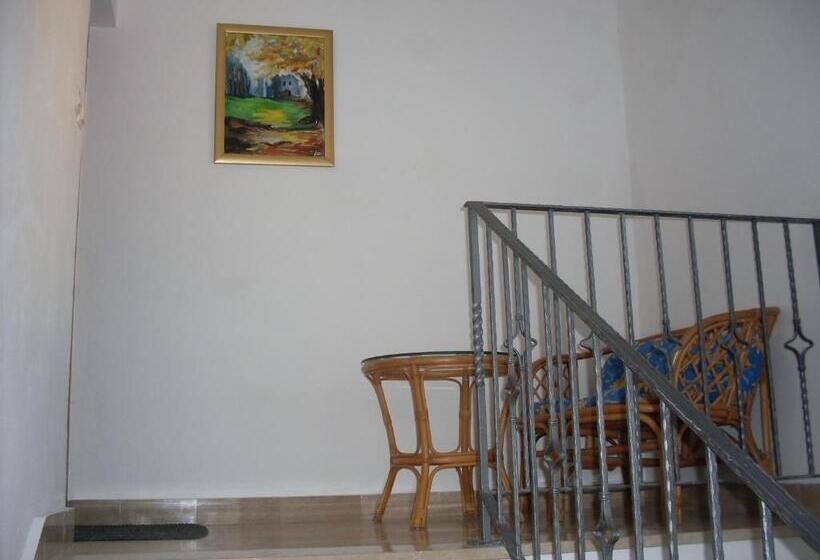 اتاق کلاسیک, Guest House Fosa