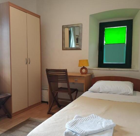 اتاق کلاسیک, Guest House Fosa