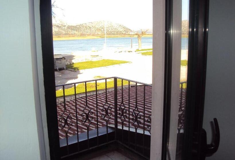 آپارتمان 1 خوابه با بالکن, Guest House Fosa