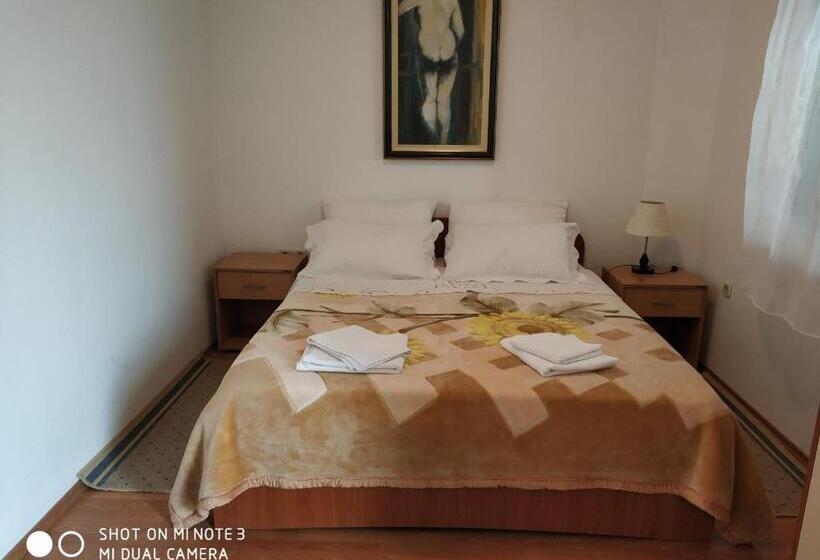 آپارتمان 1 خوابه با بالکن, Guest House Fosa