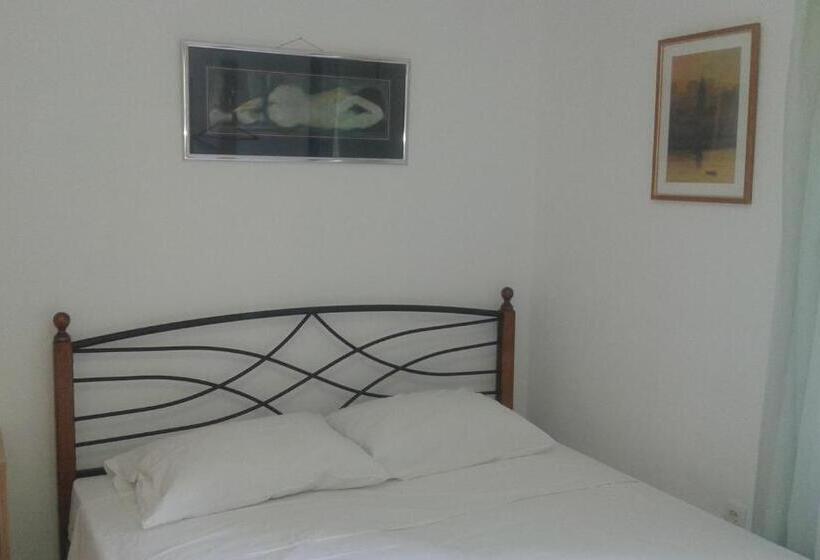 سوییت, Guest House Fosa