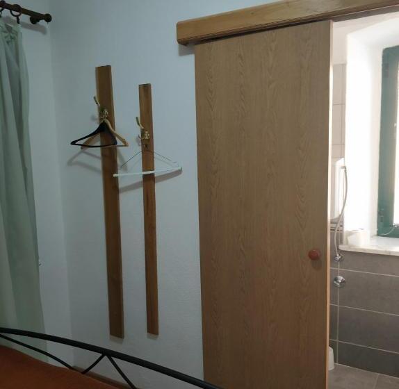 سوییت, Guest House Fosa
