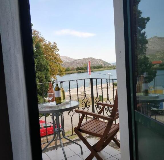 آپارتمان 1 خوابه با بالکن, Guest House Fosa