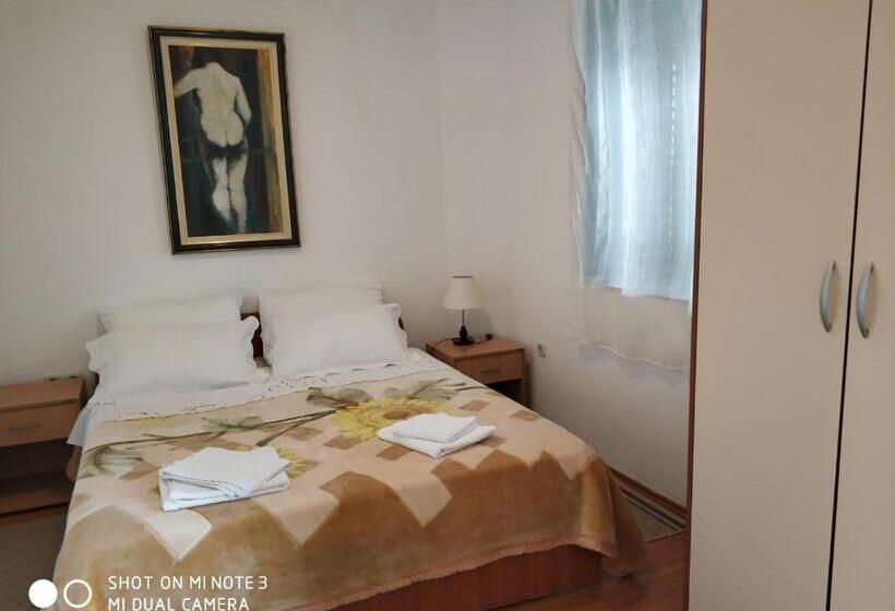 آپارتمان 1 خوابه با بالکن, Guest House Fosa