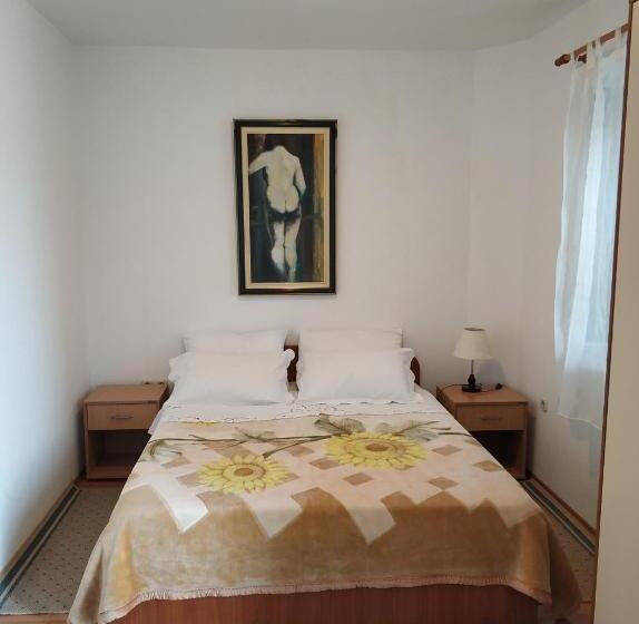 آپارتمان 1 خوابه با بالکن, Guest House Fosa