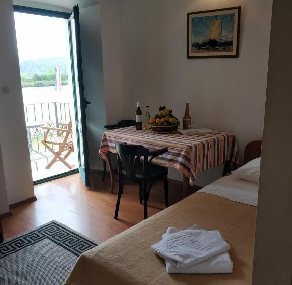 آپارتمان 1 خوابه با بالکن, Guest House Fosa