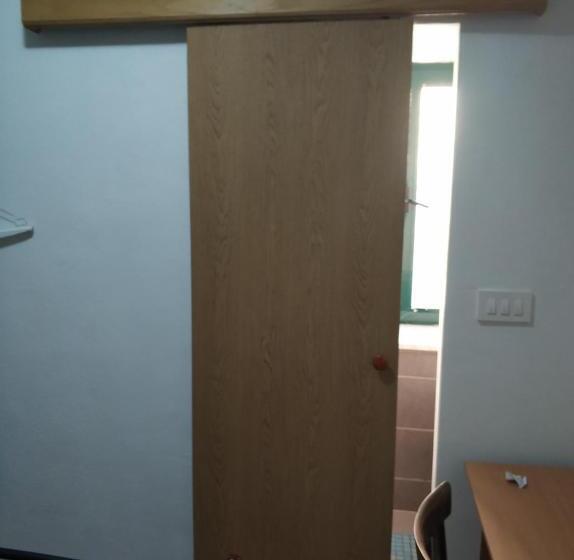 سوییت, Guest House Fosa