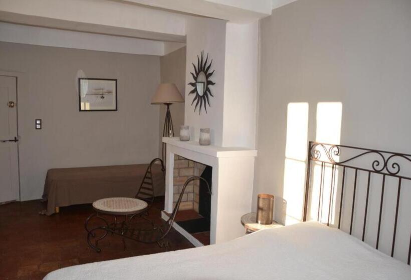 Трехместный Номер Комфорт, Maison Saint Louis Avec Jacuzzi