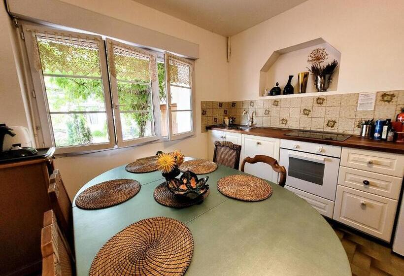 Апартаменты Семейные 1 Спальня, Guest House Près Des Montgolfières