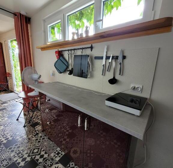 Номер Стандарт Трехместный, Guest House Près Des Montgolfières