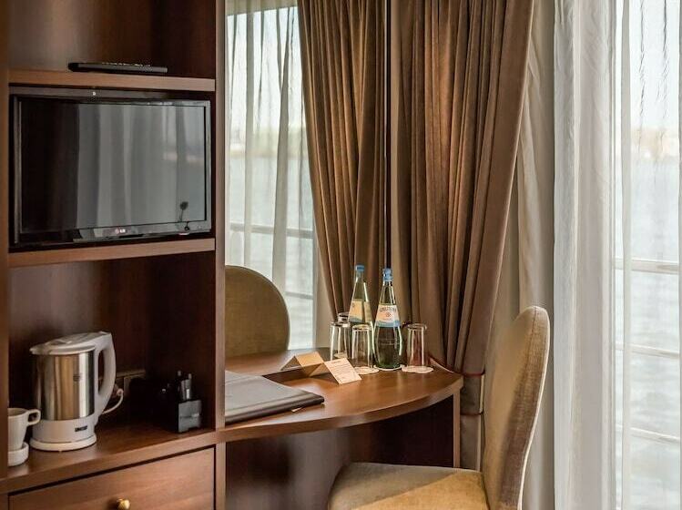 اتاق راحتی, Select Ms William Shakespeare   Frankfurt