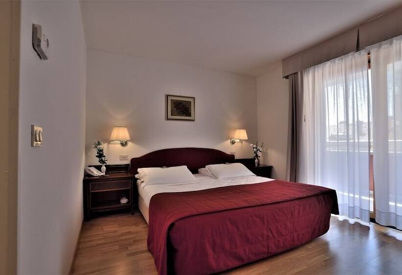 اتاق استاندارد, Hannover