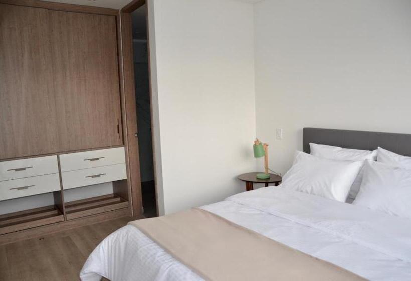 استودیوی استاندارد, Balmoral 103