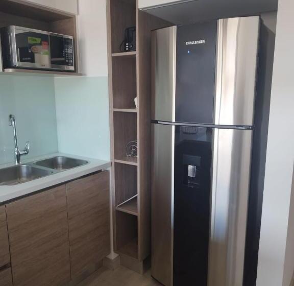 آپارتمان 1 خوابه با بالکن, Balmoral 103
