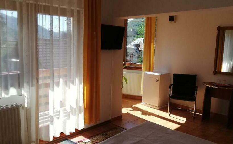 استودیوی سوپریور, Pension Casa Soarelui