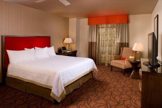 キングサイズベッドのスイートルーム, Boomtown Bossier City