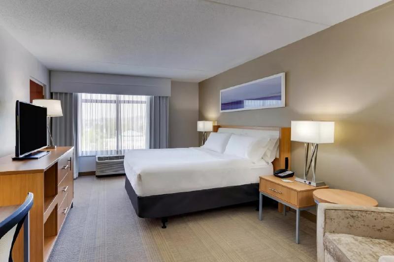 适合残疾人士使用的带超级大床的标准间, Holiday Inn Franklin   Cool Springs, An Ihg