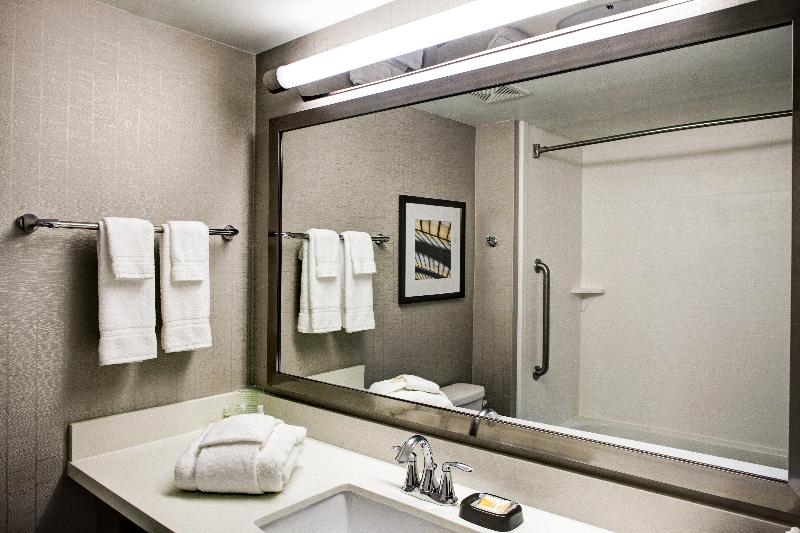 带大床的标准间, Holiday Inn Franklin   Cool Springs, An Ihg